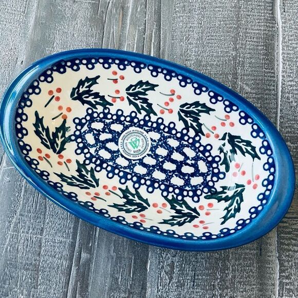 Boleslawiec Polish Pottery Christmas Holly Oval Serving Bowl Dish - Picture 1 of 5